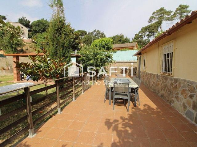 Villa en venta en Maçanet De La Selva