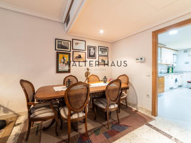 Chalet en venta en Madrid, Cortes