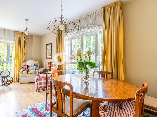 Chalet en venta en Cortes, Madrid