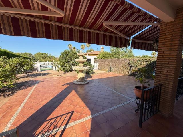 Chalet en venta en Mairena Del Alcor, Andalucía