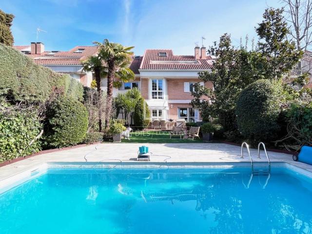 Chalet en venta en Majadahonda, Madrid