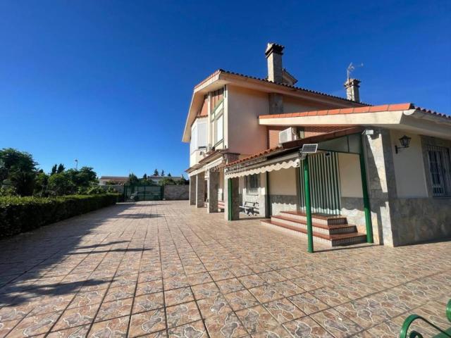 Chalet en venta en Malpartida De Cáceres, Extremadura