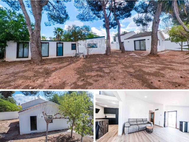 Villa en venta en Masdenverge