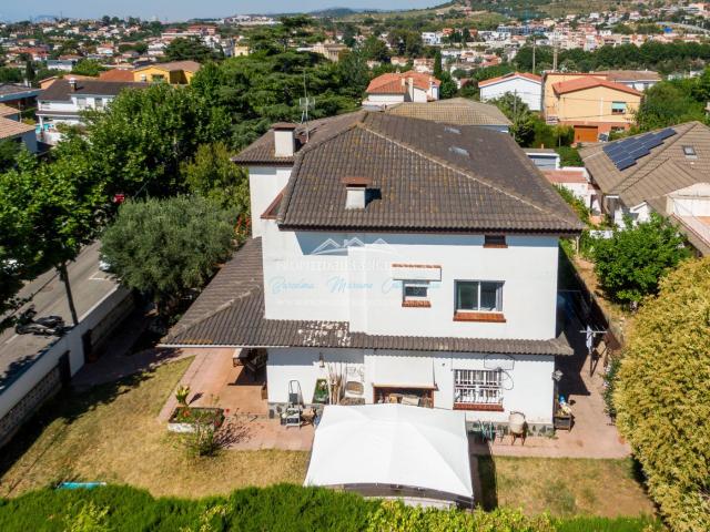 Chalet en venta en Santa Maria de Maricel, Maresme
