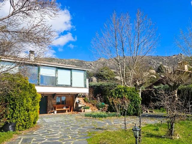 Chalet en venta en Mataelpino, El Boalo