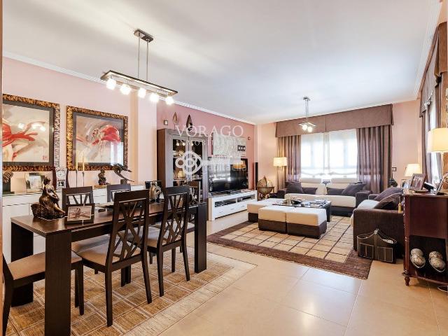 Chalet en venta en Meco, Madrid