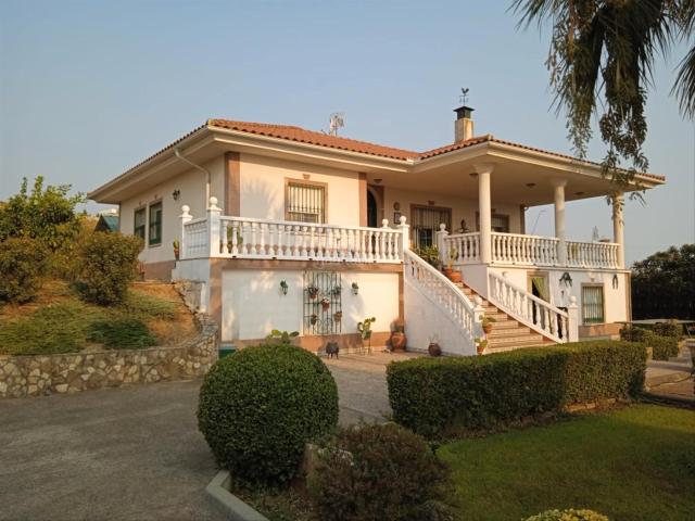 Chalet en venta en Medellín, Badajoz