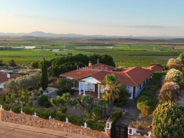 Chalet en venta en Medellín, Badajoz