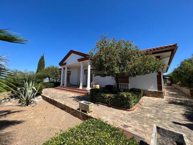 Chalet en venta en Medellín, Extremadura