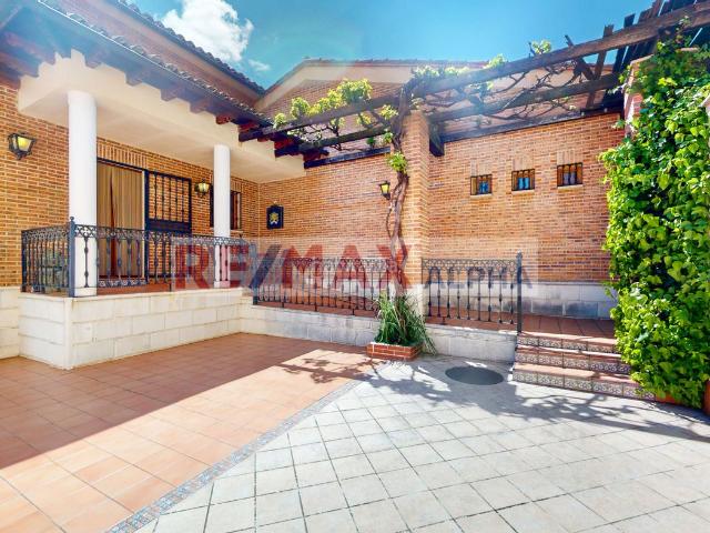 Chalet en venta en Medina Sur, Medina Del Campo