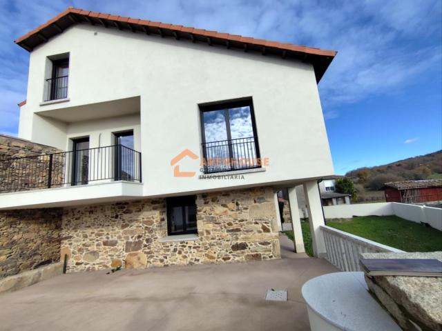 Chalet en venta en A Merca, Terra da Celanova