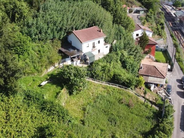 Chalet en venta en Mieres, Asturias