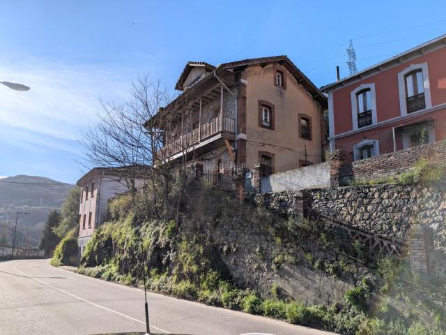 Chalet en venta en Mieres, Asturias