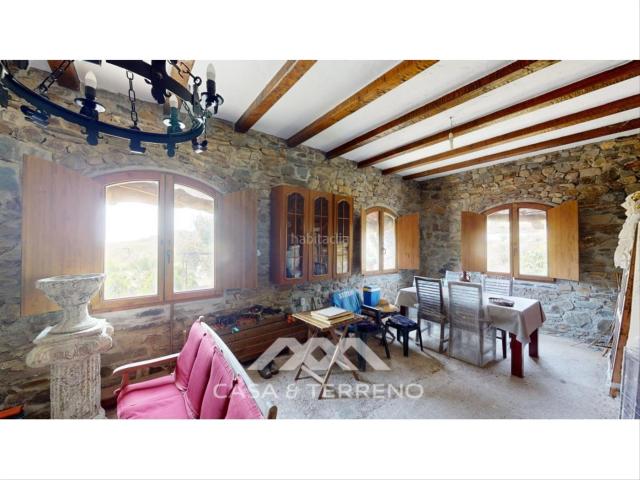 Villa en venta en Moclinejo