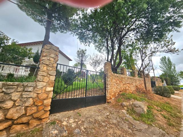 Chalet en venta en Mondéjar, Castilla-La Mancha
