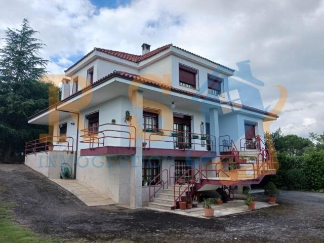 Villa en venta en Monforte De Lemos
