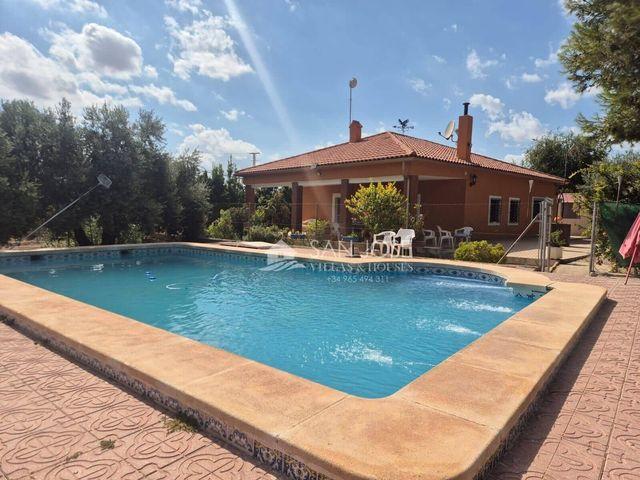 Chalet en venta en Monforte del Cid, Alacant / Alicante