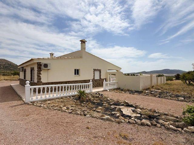Chalet en venta en Monòver / Monóvar, Alacant / Alicante