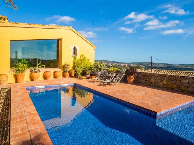 Villa en venta en Mont-ras