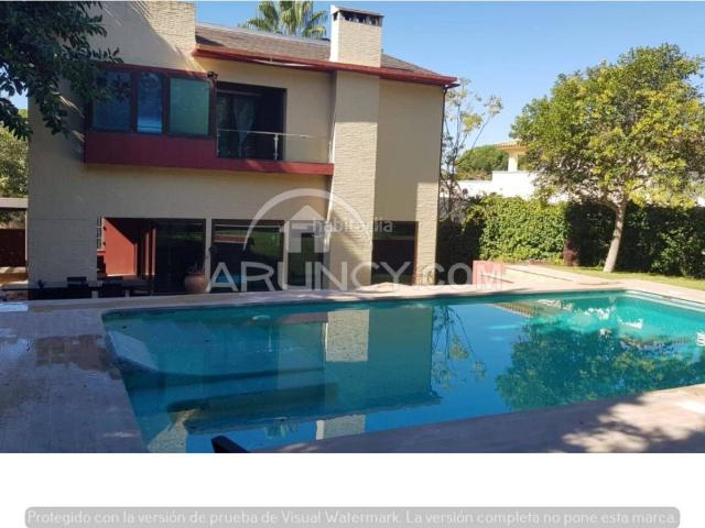 Chalet en venta en Nervión, Sevilla