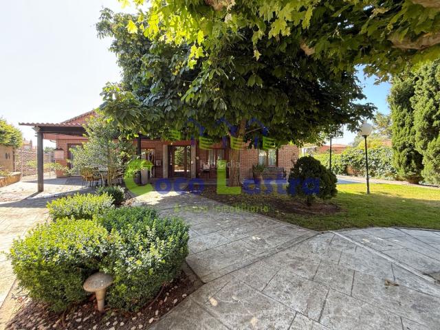 Chalet en venta en Monterrubio De Armuña, Castilla y León