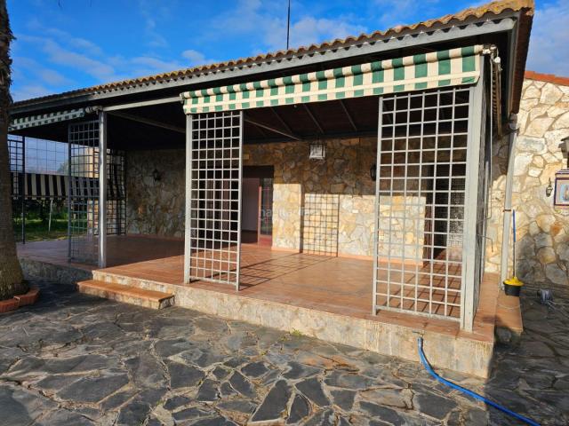 Chalet en venta en Montijo, Extremadura