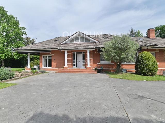 Chalet en venta en Mungia, Guipúzcoa