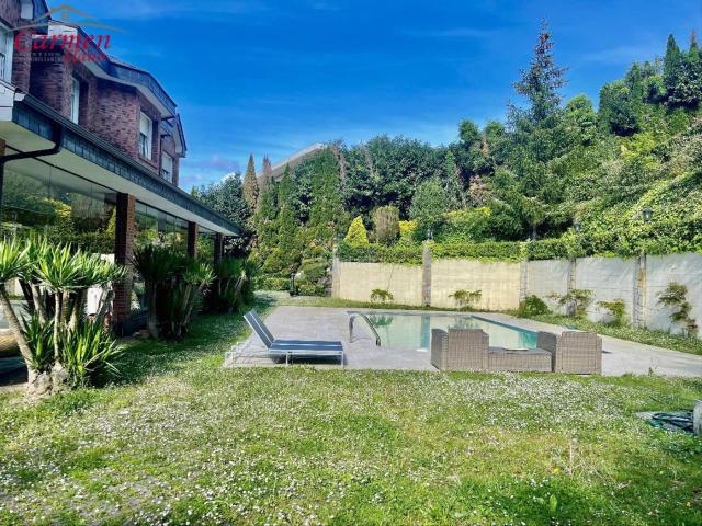 Chalet en venta en Mungia, Vizcaya