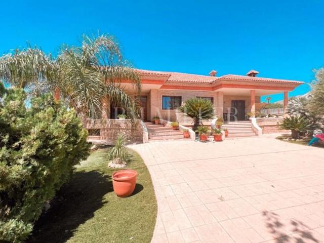 Villa en venta en Murcia