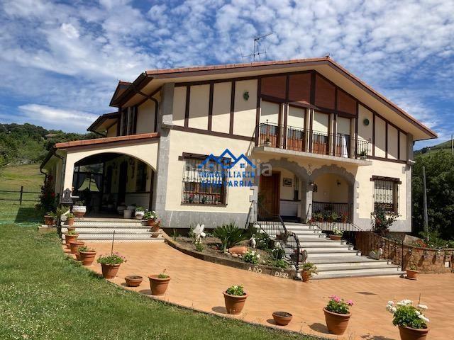 Chalet en venta en Santelices, Muskiz