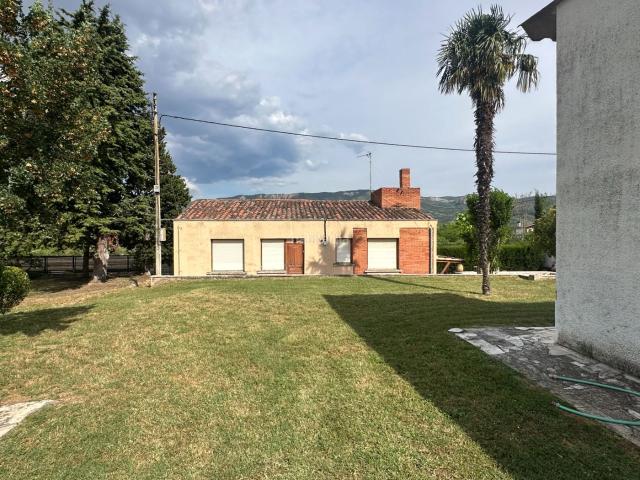 Chalet en venta en Nalda, La Rioja