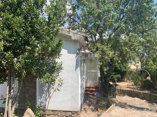 Villa en venta en Navahondilla