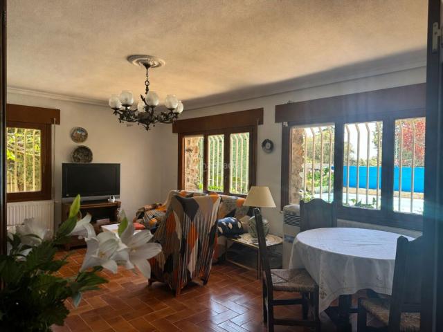 Chalet en venta en Navas de Riofrío, Segovia