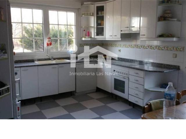 Villa en venta en Las Navas Del Marqués