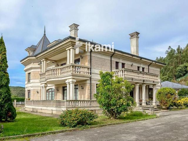 Chalet en venta en Navia, Asturias