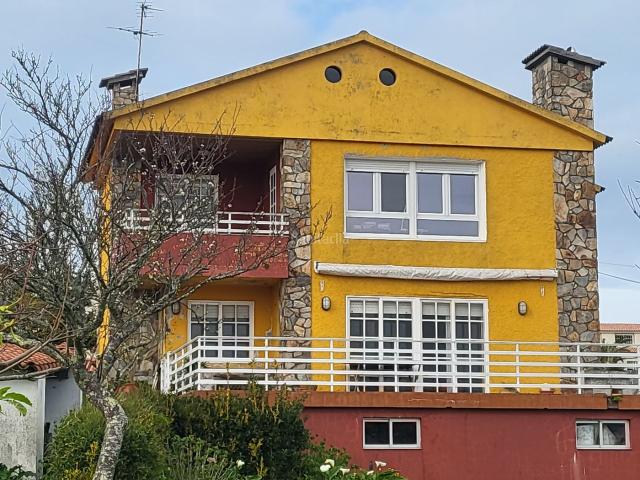 Chalet en venta en A Angustia, Vigo