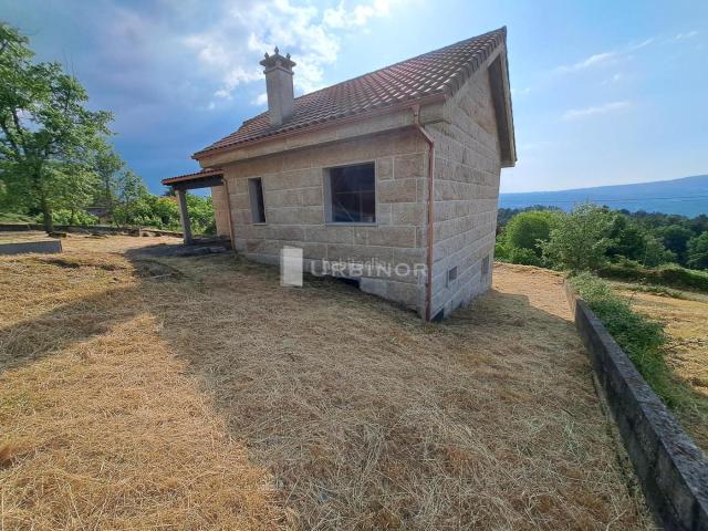 Villa en venta en Nogueira De Ramuín