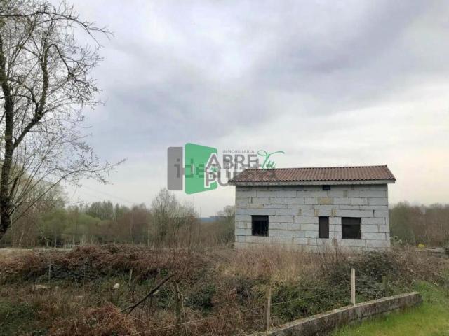 Villa en venta en Nogueira De Ramuín