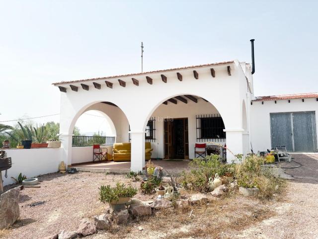 Chalet en venta en La Cruz, el Vinalopó Mitjà / El Vinalopó Medio
