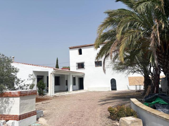 Chalet en venta en La Cruz, el Vinalopó Mitjà / El Vinalopó Medio