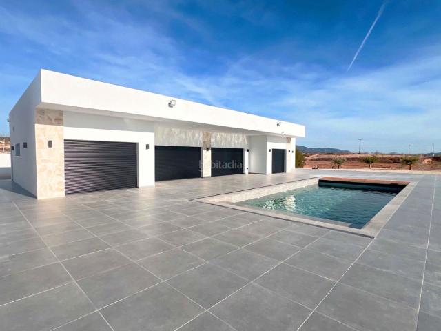 Chalet en venta en La Cruz, el Vinalopó Mitjà / El Vinalopó Medio