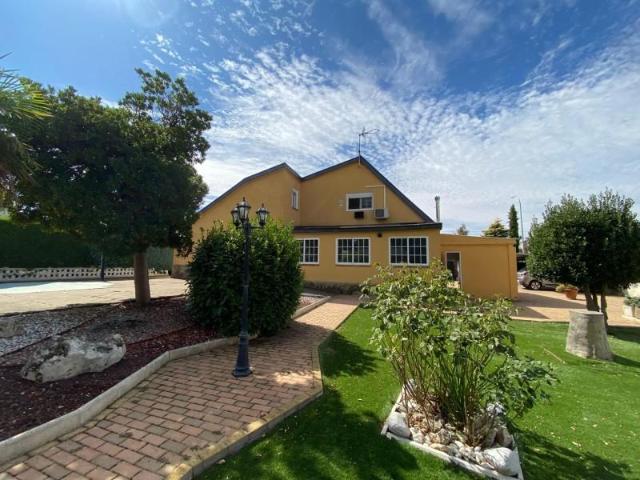 Chalet en venta en Villar Del Olmo, Madrid