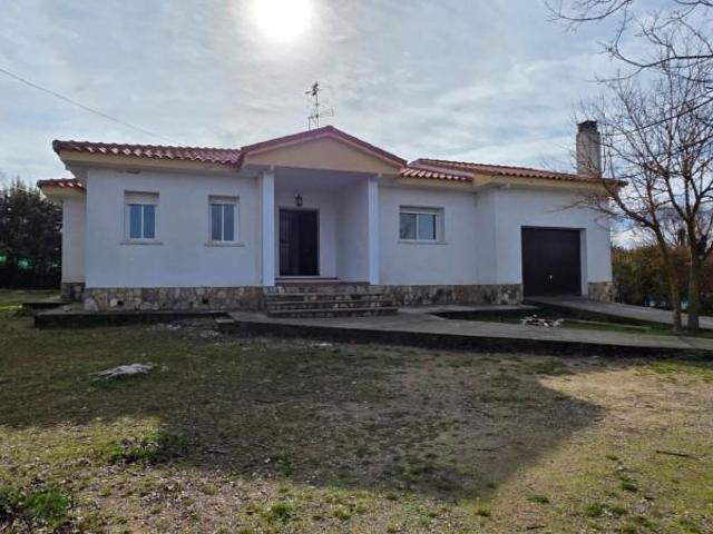 Chalet en venta en Villar Del Olmo, Madrid