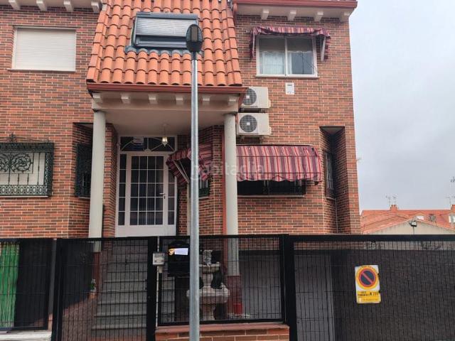 Chalet en venta en Numancia De La Sagra, Toledo