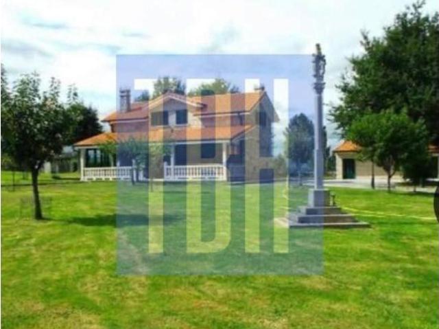 Casa en venta en O Carballiño, Galicia