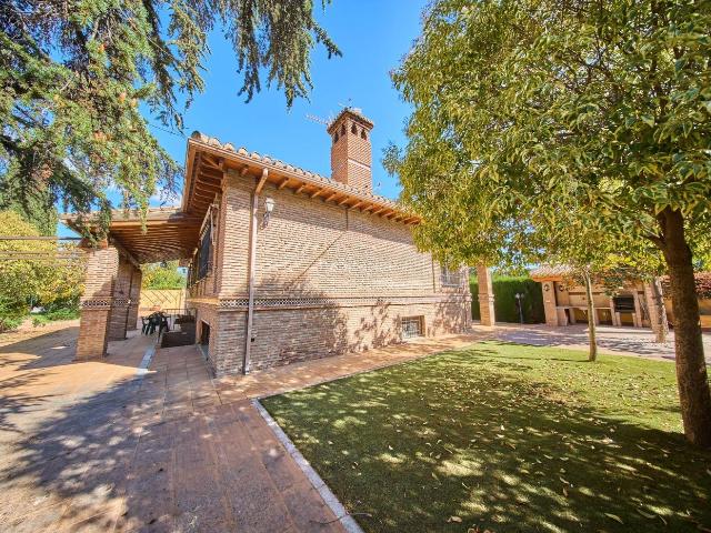 Chalet en venta en Ogíjares, Granada
