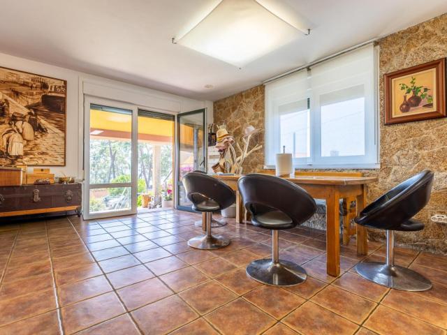 Chalet en venta en Oleiros, A Coruña