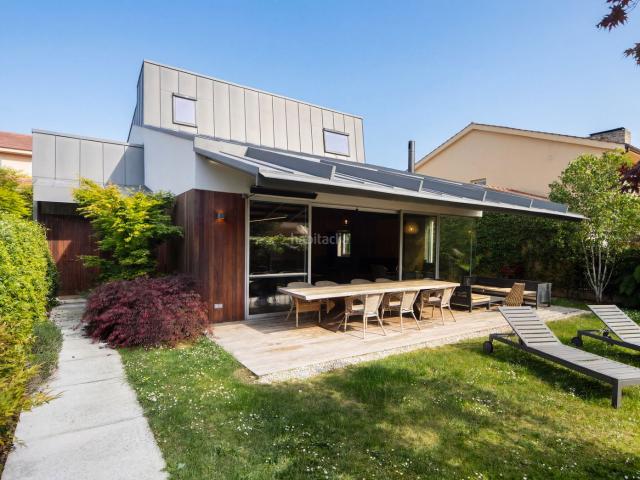 Chalet en venta en Oleiros, A Coruña