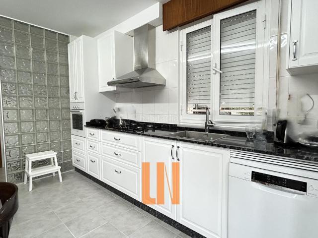 Villa en venta en Oleiros