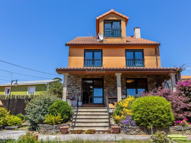 Chalet en venta en Oleiros, A Coruña